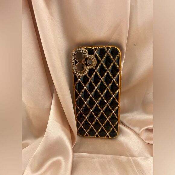 Luxury Black and Gold IPhone 16 plus Case - Picture 2 of 4
